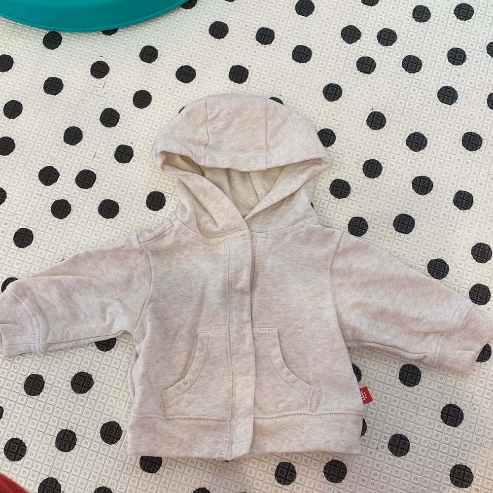 FRENCH TERRY MAGNETIC ME HOODIE